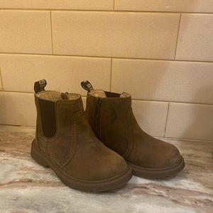 Toddler UGG Bolden Waterproof Chelsea Boot Size 9